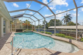 Luxury Waterfront Direct Gulf access - Walk to Beach & Bikes - Villa Coral Mist - Cape Coral